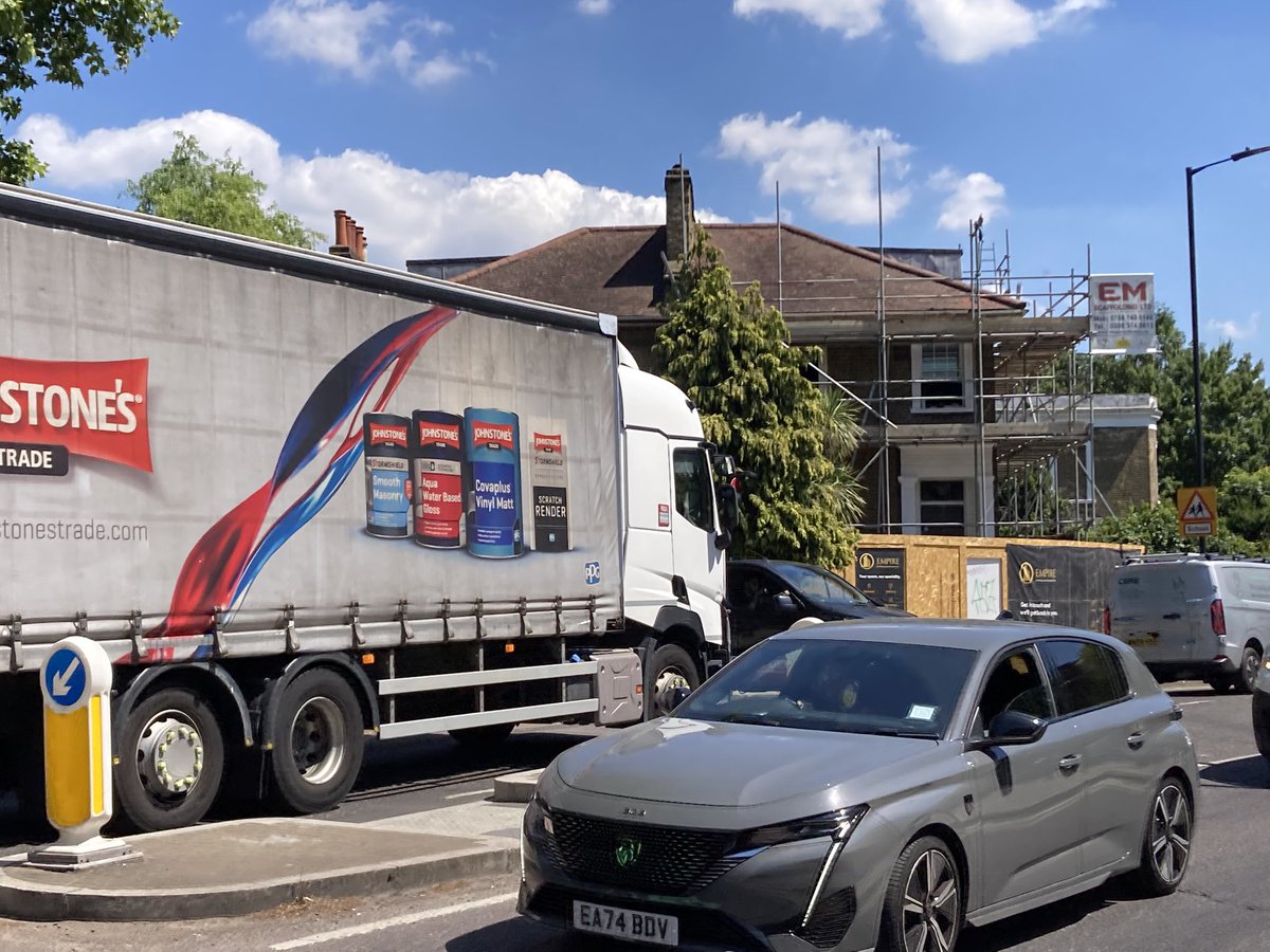 indieHackney's tweet image. The HGVs that have been coming down Dalston Ln over the past couple of yrs & especially now are bigger than the flats most of us live in.👇a sample in past 2 days. Can this be appropriate for a residential rd w/a nursery an primary school on it? @Meg_HillierMP @SarahWoodberryD