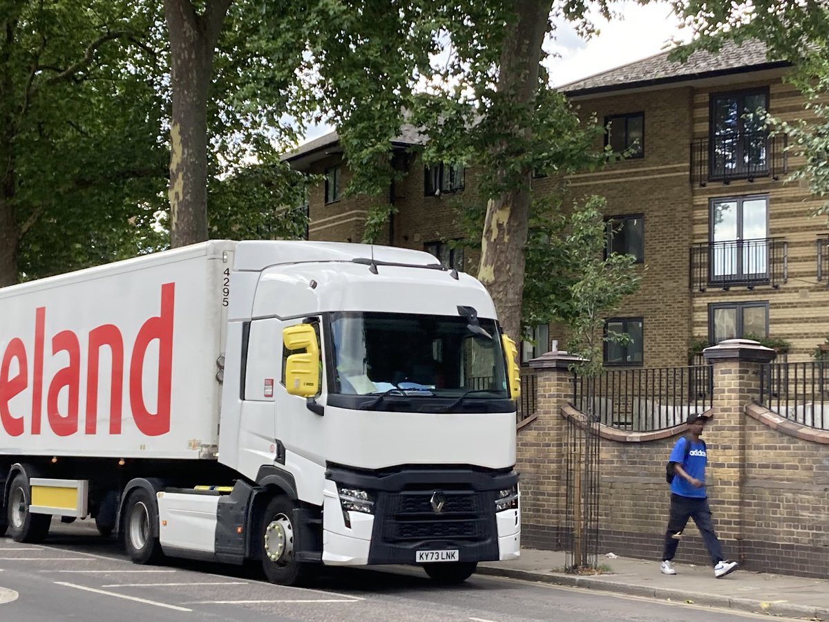 indieHackney's tweet image. The HGVs that have been coming down Dalston Ln over the past couple of yrs & especially now are bigger than the flats most of us live in.👇a sample in past 2 days. Can this be appropriate for a residential rd w/a nursery an primary school on it? @Meg_HillierMP @SarahWoodberryD