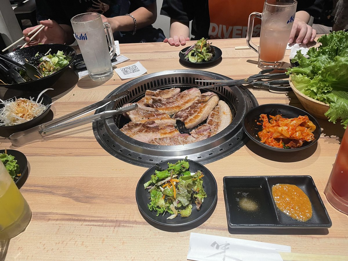 EGsaiyo_03's tweet photo. 先日は飲み担当らしくお酒をたくさんいただきました^_^
代々木公園で開催されていたイベントでクラフトビールをいただいたり、深大寺ビールとそばで昼飲みをしたりと充実した休日でした😌✨
もちろん食もしっかり堪能し、お友達とも会えて幸せ気分でした💖 https://t.co/Ysxi21mgrq