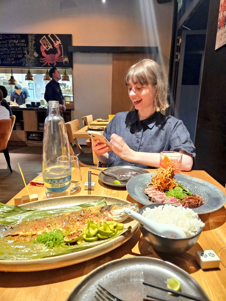 I had one of the best meals last night at QQ Asian kitchen. Girly Pop and I have levelled up our eating out game and now show up to really fancy places.