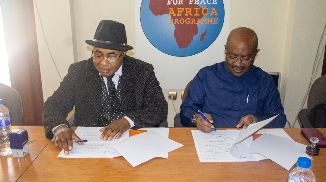 ChasiehN's tweet image. Proud to witness the MoU signing between @afsc_org, @SalamaHub & @UPEACE Africa Program. This partnership deepens our commitment to inclusive, research-based peacebuilding through joint research, publications, policy briefs, training & local advocacy. #Peacebuilding @kale_ewusi