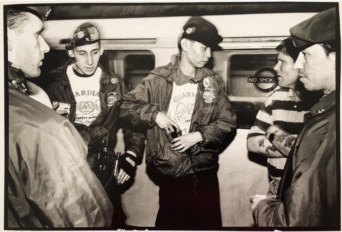 DavisArchive's tweet image. Back on the underground Guardian Angels Kings Cross London 1990 #guardianangels #kingscross #mediumformat #fujigsw690ii #6x9 #documentaryphotography