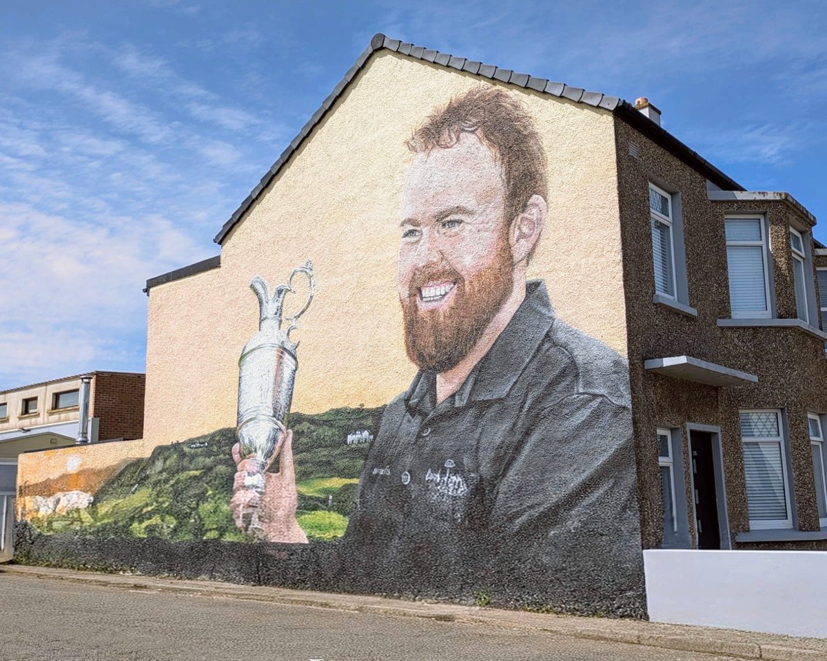 Take a wild guess who this Portrush household is backing to win #TheOpen. 

Can Lowry do it again? 

And if so, would the party ever stop?

All will be revealed over the next 4 days <a href="/royalportrush/">Royal Portrush Golf Club</a> - so buckle up and enjoy the show with <a href="/CarrGolfTravel/">Carr Golf</a> and our 140+ guests.