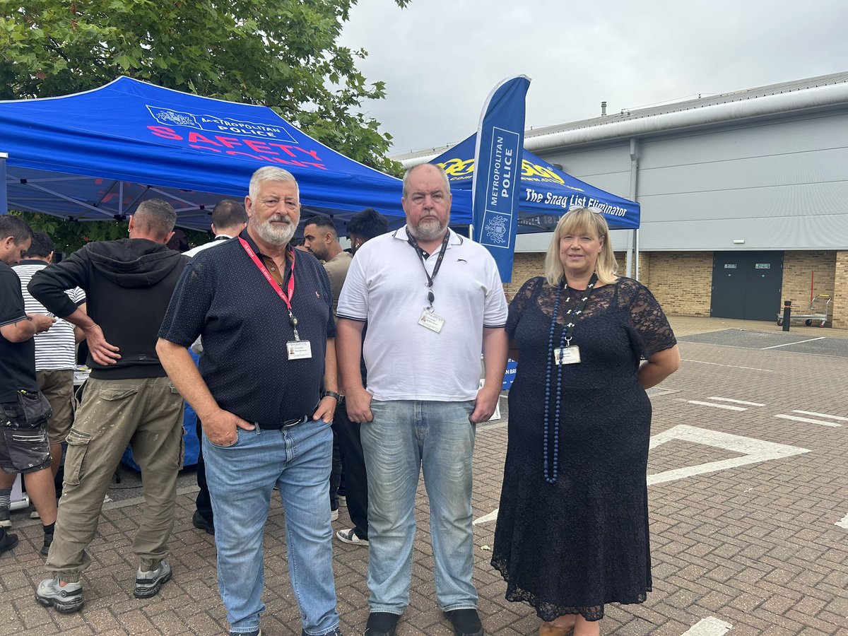 With <a href="/mckeever_trevor/">Trevor Mckeever</a> and <a href="/jane_janekeane/">Jane Keane Labour Councillor St Alban's Romford</a> earlier this morning supporting <a href="/MPSHavering/">Havering MPS</a> and <a href="/LBofHavering/">Havering Council</a> tool marking event with <a href="/selectadna/">SelectaDNA</a> - spoke to those attending about <a href="/Margaret4DR/">Margaret Mullane MP</a> supporting and co-sponsoring the Tool Theft Bill