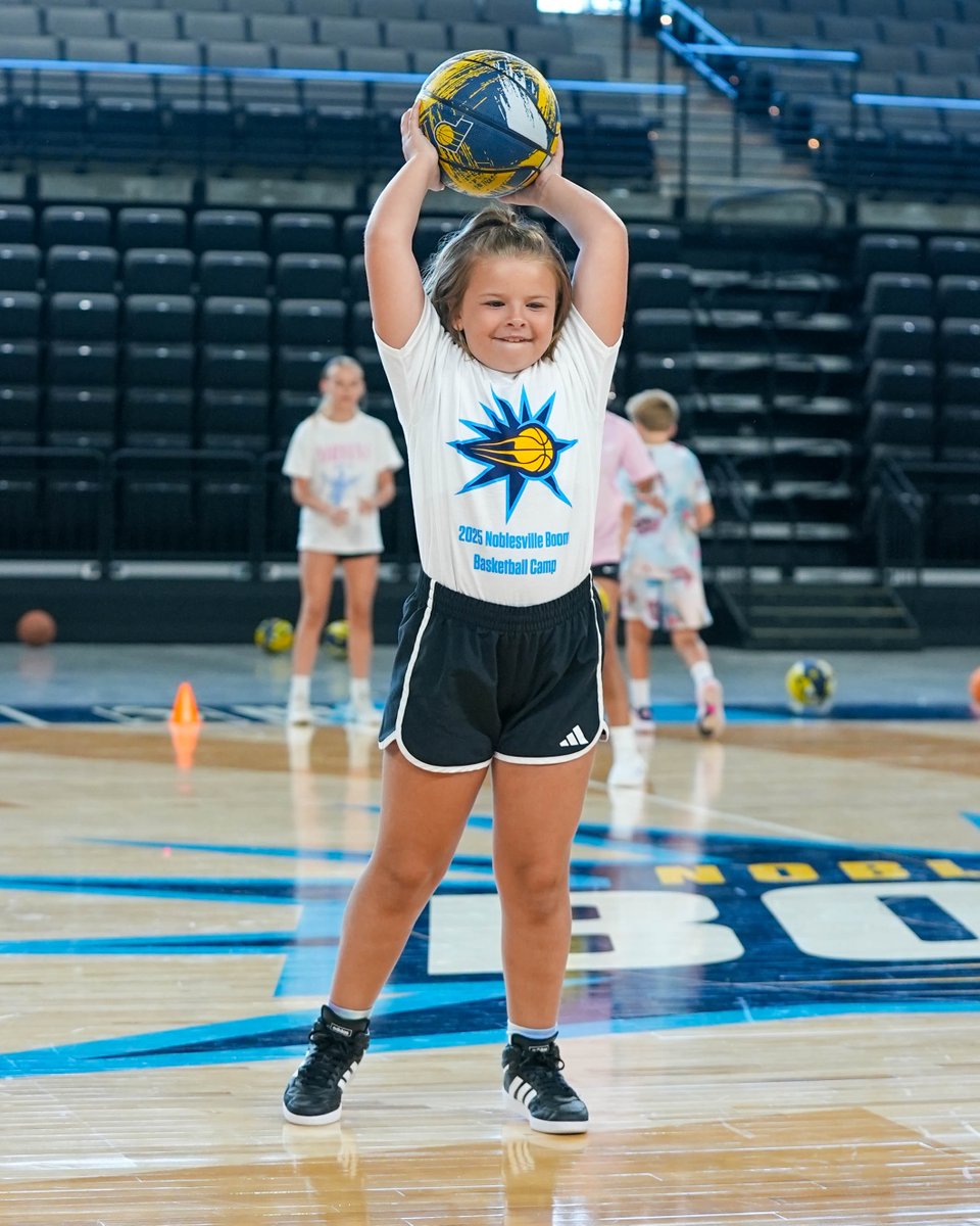 noblesvilleboom's tweet image. having a BOOMTASTIC time on day 4 of our youth basketball camp 💥
