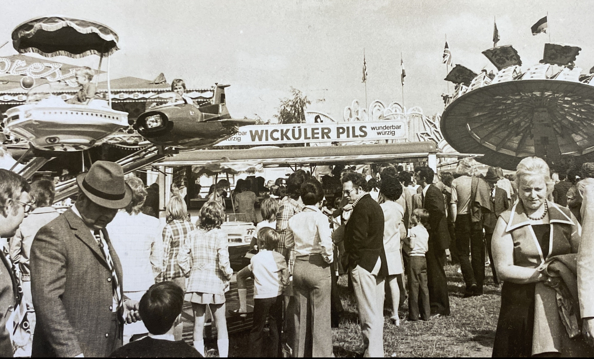 Drei Tage Volksfest: Margaretenkirmes öffnet Freitag: Von Freitag bis Sonntag, 18. bis 20. Juli, verwandelt sich die Oelder Innenstadt in einen Rummelplatz. Dann findet die Margaretenkirmes statt. dlvr.it/TLyScD