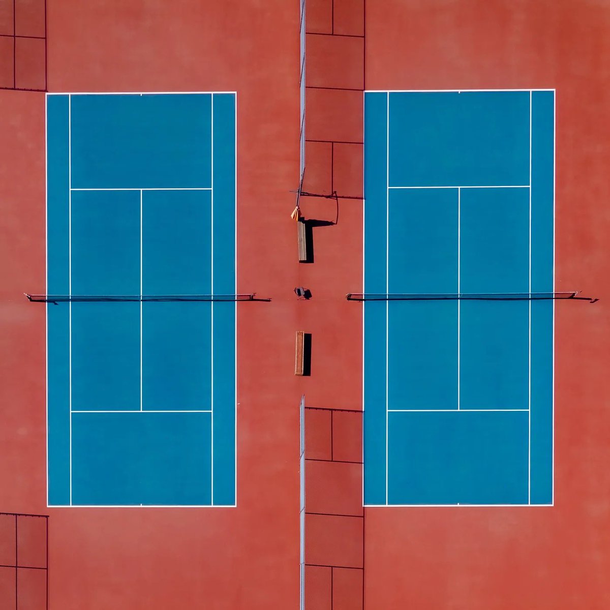 attentive_mb's tweet image. One of my favorite color palettes from @cafromthesky recent series that I 💭about going from abstract -> court-> to maybe element 🤔. So many possibilities..