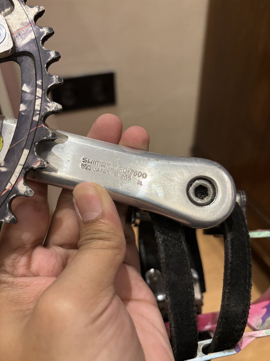 fdhlrhmn's tweet photo. #fnfjb WTS Crankset Dura Ace with chainring Sakra 47t, dan pedal set MKS Sylvan Toe clip Mash. Panjang 165mm. Open price 2.7 Nego. Lokasi Palembang, kirim kirim melalui rekber
(( TIDAK BISA MUTIL YA, jadi jangan ditanya lagi 😁🙏🏻 )) https://t.co/A1JWJ9fupM