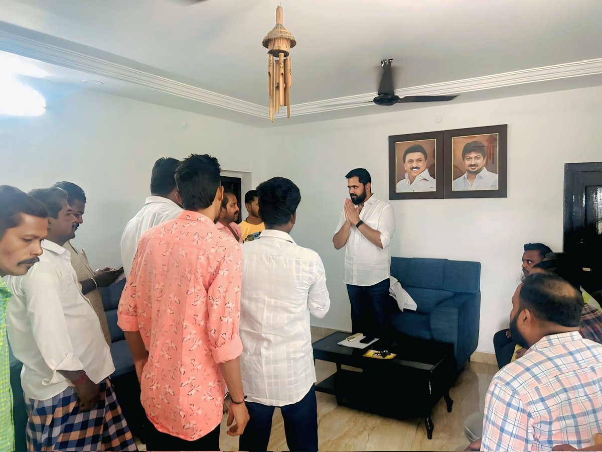 iamchsekar's tweet photo. வருகின்ற ஜூலை 21 (திங்கட்கிழமை) திருவள்ளூர் மாவட்டம், #நம்ம_கும்மிடிப்பூண்டி பேரூராட்சியில் "கும்மிடிப்பூண்டி பூக்கடை வியாபாரிகள் நலச் சங்கம்" திறப்பு விழாவை முன்னிட்டு பூக்கடை சங்கத் தலைவர் மற்றும் உறுப்பினர்கள் நேரில் சந்தித்து அழைப்பிதழ் வழங்கிய பேரன்பின் நிகழ்வில்…🙏🏻

#Gummidipoondi
#TiruvallurEast