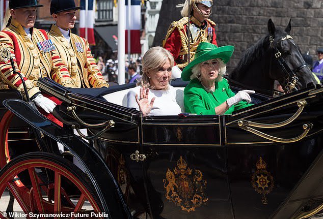 YukieKudo314's tweet image. #DiplomaticProtocol that I confirmed of my accuracy as I found the media articles as follows written by the experts on those Royal Protocol .  ( the photos are from the #PresidentMacron &amp;amp; his First Lady ' s 3 days Official #StateVisit carried out from 8th of July 2025 - 10th July