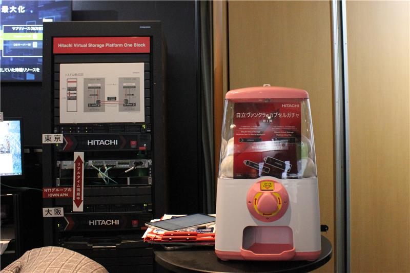 hitachi_it's tweet image. 【Hitachi Social Innovation Forum 2025 展示紹介】
生成AI×OT×ITで支える次世代データセンター🌟
環境負荷を低減するグリーンデータセンターや、分散型データセンター実現に向けたリアルタイムなデータ同期が可能なソリューションのデモをご紹介しました🛜✨
#HSIF2025 #データセンター