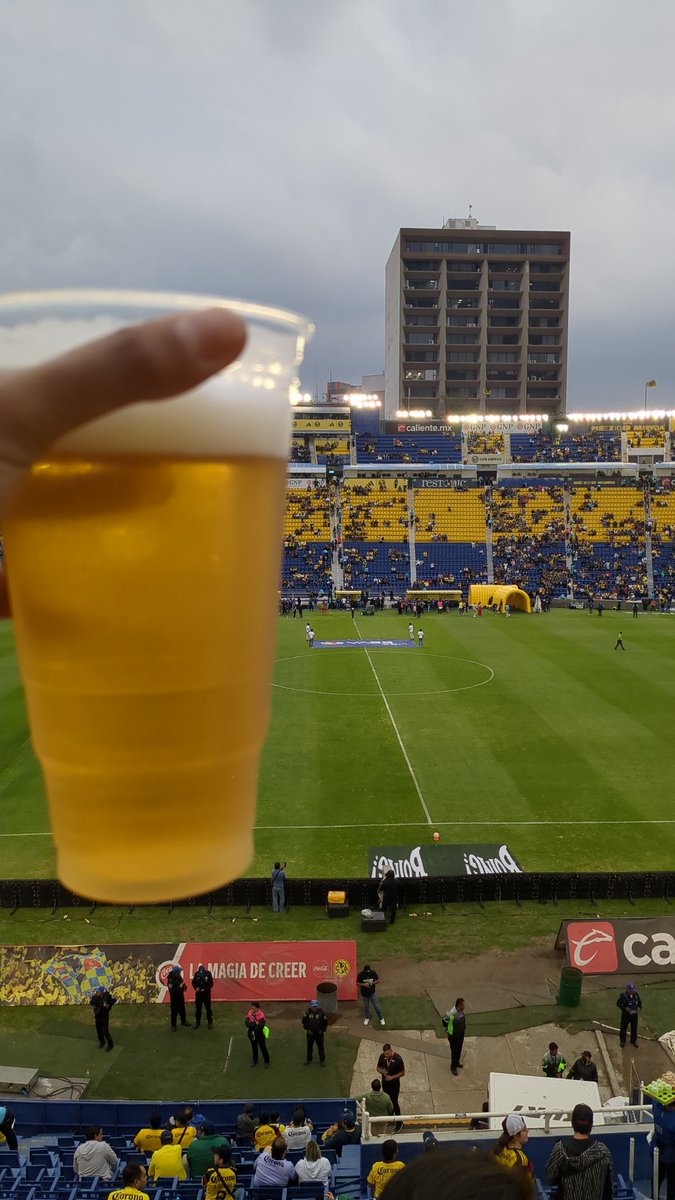 TehMamb's tweet photo. Tacos y más chelas después ganar 3-1 ,  a toda madre https://t.co/VARuvPSajK