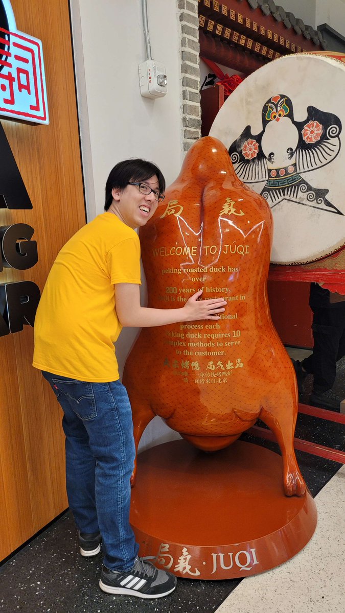 Baaulp's tweet image. Don&apos;t listen to them when they say not to meet your heroes