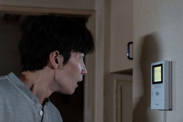 🔔映画新着情報🔔

7.25（金）公開🏚👣
🎥『#事故物件ゾク 恐い間取り』

驚きあり、笑いあり、恐怖あり👁

渡辺翔太 (Snow Man) 、本編鑑賞の様子と鑑賞直後のコメント映像が解禁✨
cinemasunshine.co.jp/news/2592/