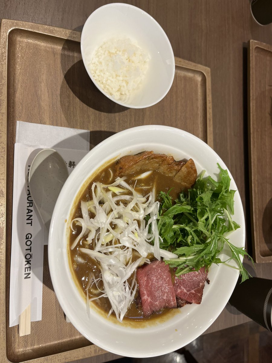 北海道から帰ります
酒飲んでだけで仕事してないです