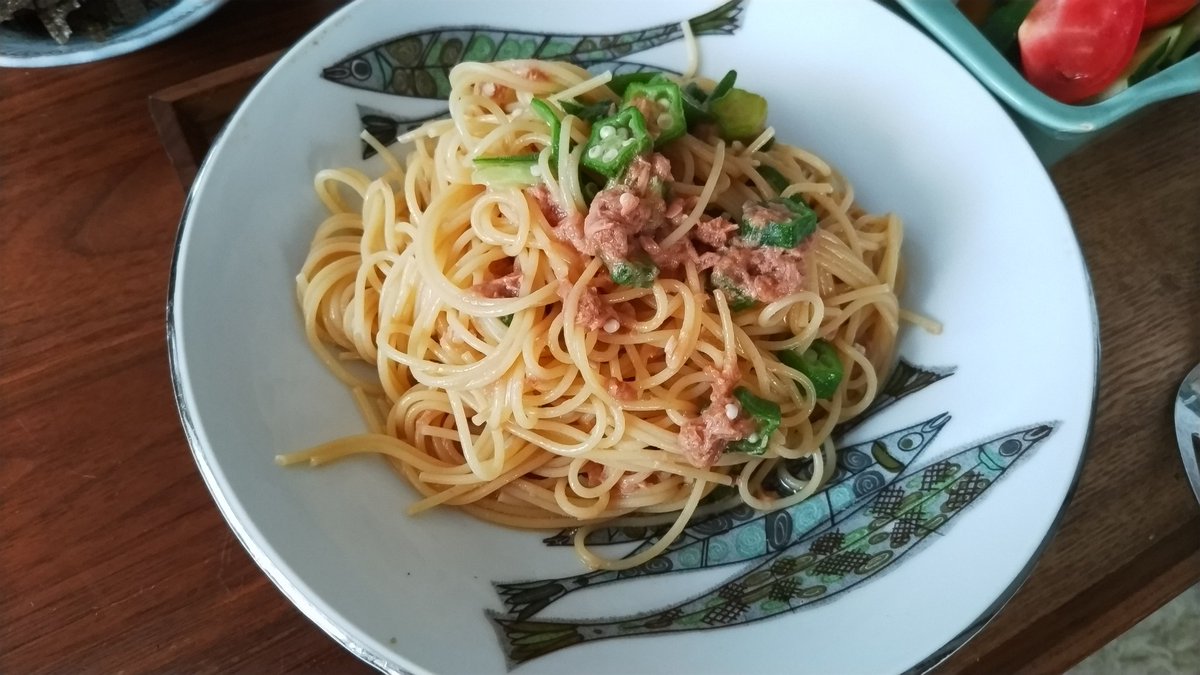 ikkyu019's tweet image. オクラとツナの冷製パスタつくった。ソースにワサビたっぷり入ってるけど辛さは全くない。うまい。いつものリュウジさんレシピ