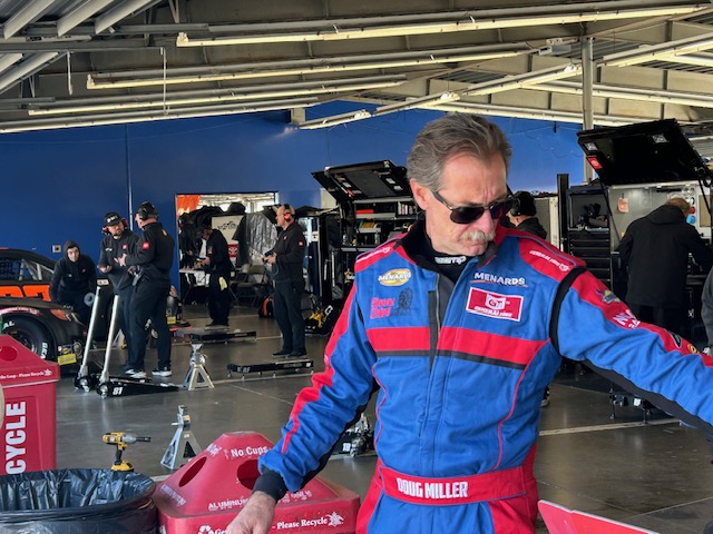 onpitroadracing's tweet photo. On Pit Road Racing Season #15 - Show # 21
Then we go "Racing Around The Country" 
Joining us at 3:30 PM PT - ARCA Driver - Craig Bracken
4:00 PM PT - ARCA Driver - Doug Miller 
Join us Thursday 3 PM PT / 6 PM ET for the LIVE Show.
https://t.co/sLuwc0FiOt Network https://t.co/Qqkkusu0PZ