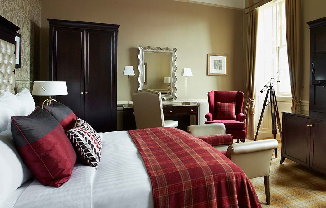 hayleyaramsey's tweet image. Our VIP Outlander Experience tour begins on Friday in true Scottish style at the stunning Dalmahoy Hotel & Country Club—a historic 18th-century estate just outside Edinburgh. 🍷🏰
Think sweeping views, elegant rooms, fine dining, and top tier service… this is how luxury travel…