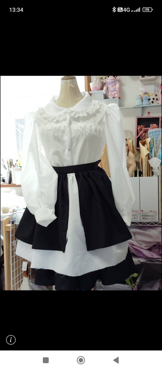 まだまだ途中…
ビスチェ？
コルセット？が着く…