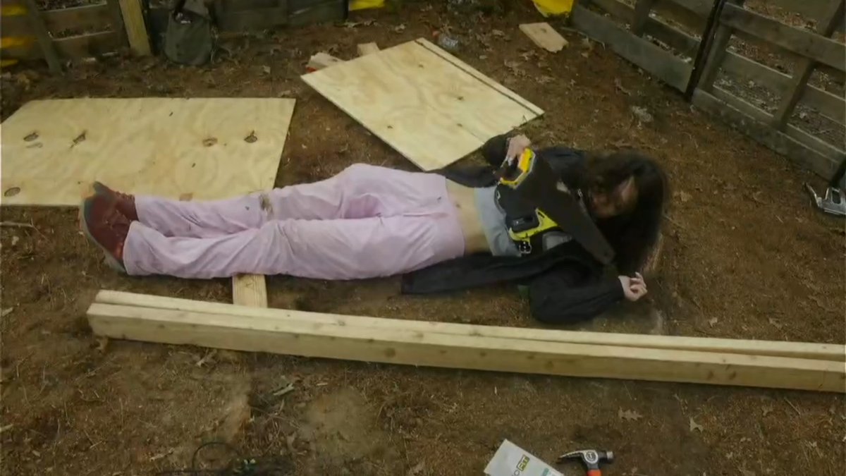 RankumStankum's tweet image. When Letty is building you a table you know its going to be top quality #LettyVision #fishtanklive #fishtankdotlive