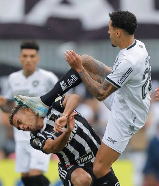 Jamais vou te esquecer. Pra sempre na nossa história.

Obrigado por tudo, Gregore.