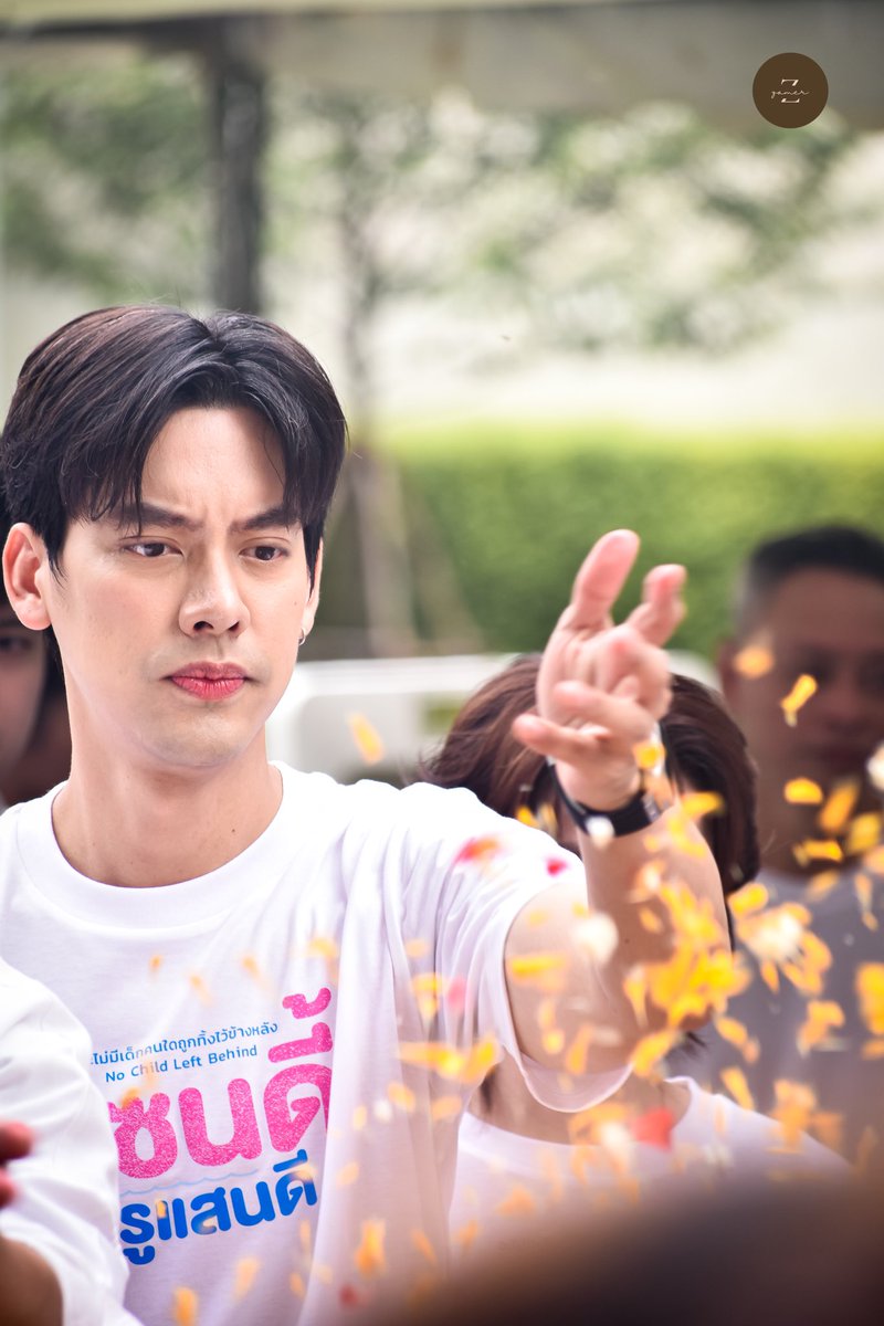 ขอให้ทุกอย่างราบรื่น เจริญรุ่งเรืองตามเป้า ✨🙏

#แซนดี้ครูแสนดีxTaeDarvid
#TaeDarvid