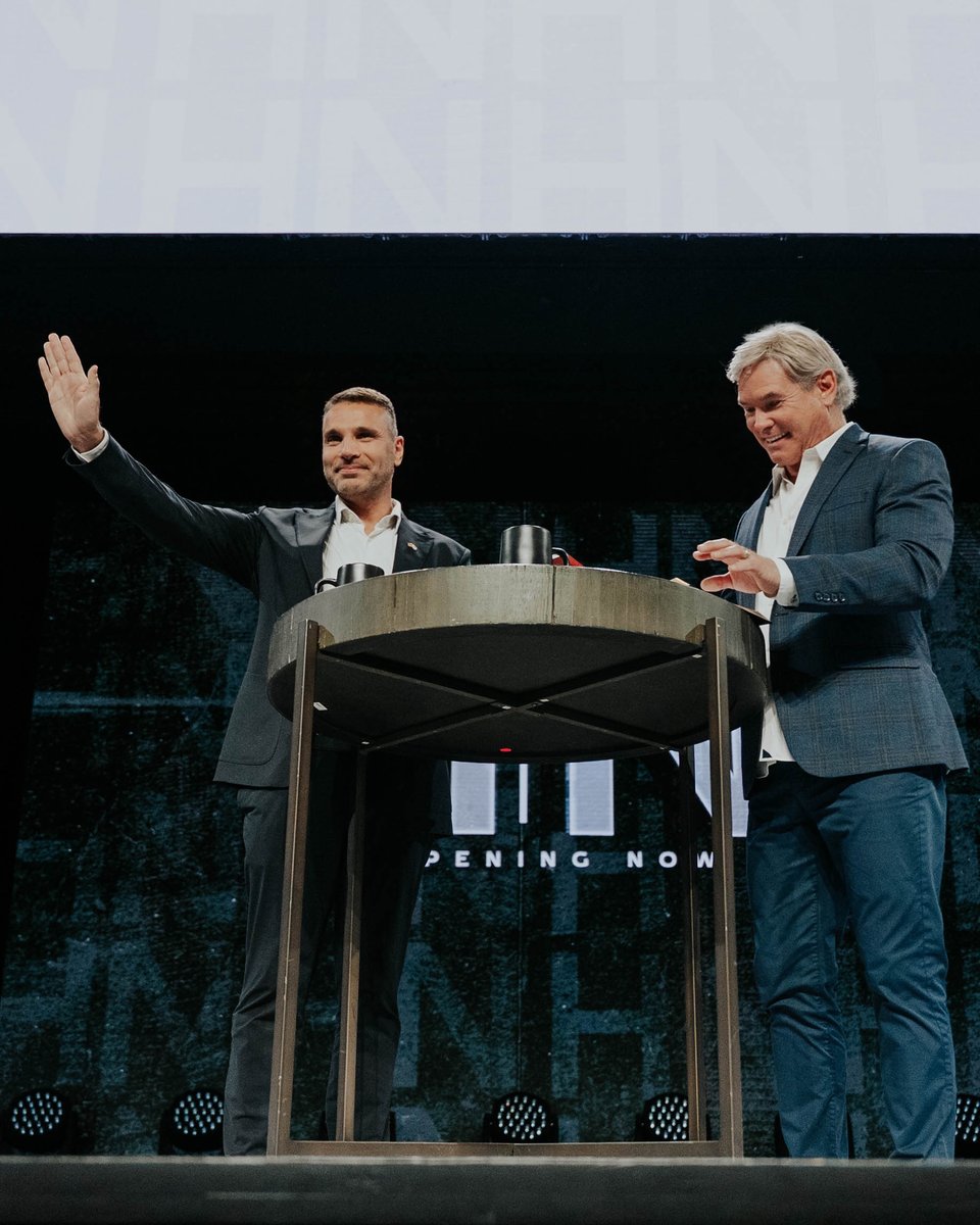 beholdisrael's tweet image. Thanks for tuning in for another Happening Now at @calvarycch ! I always appreciate the time that Pastor @RealJackHibbs commits to making these happen. We had a packed house as we discussed Israel, activity in the Middle East, and what the Bible has to say about both of these…