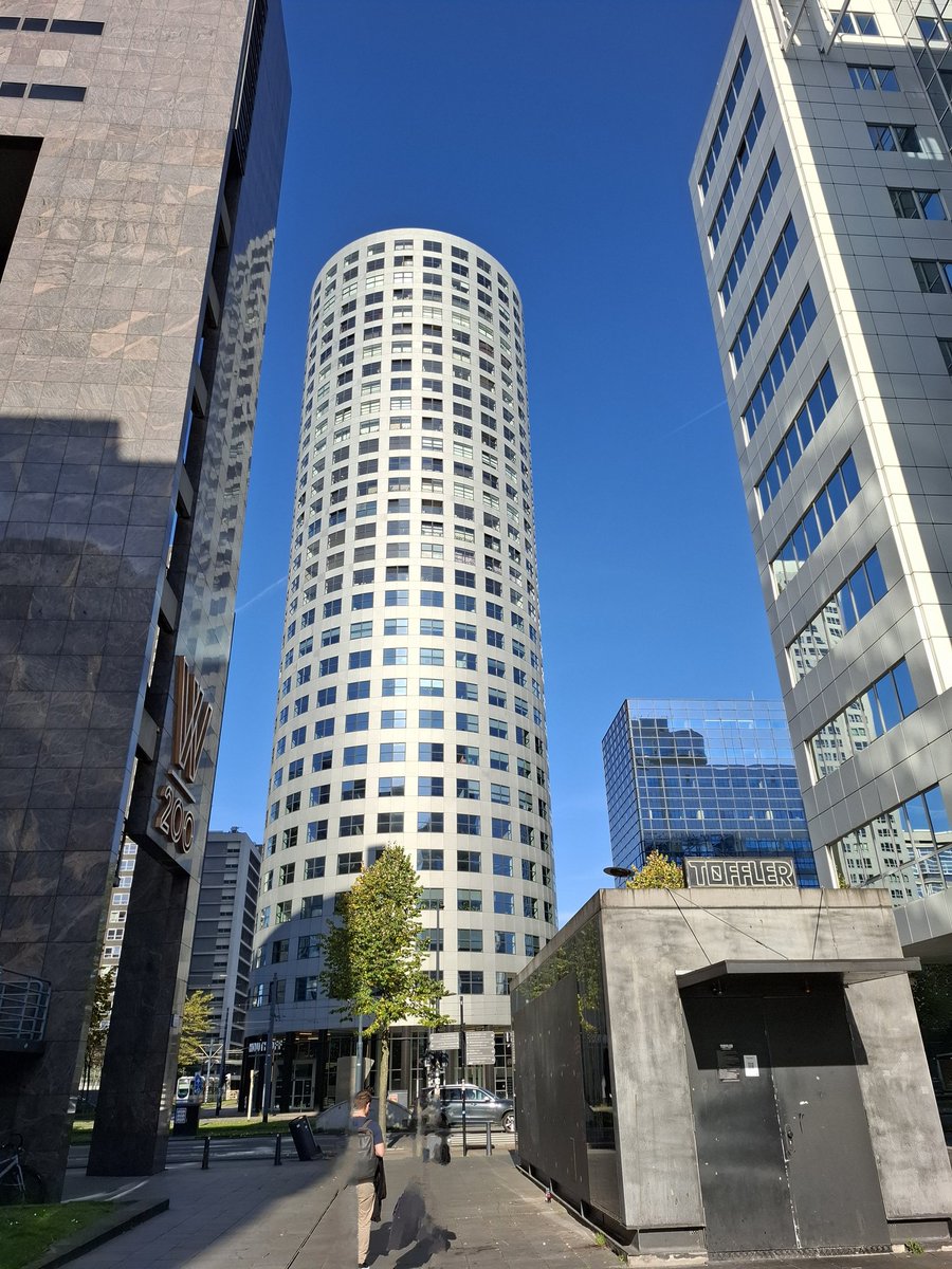 ger_elly8423's tweet photo. Goedemorgen........
Rotterdam, Het Weena met de Weenatoren ........wens jullie een mooie dag vandaag. https://t.co/pJ2zOrZFHS