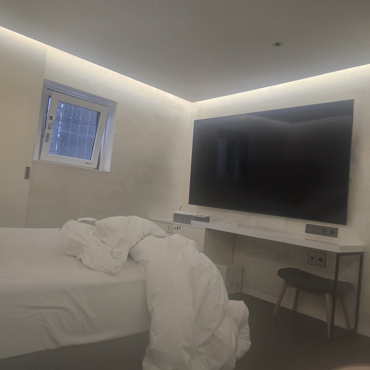 니네 대실비 굳을 수 있었는데..까비