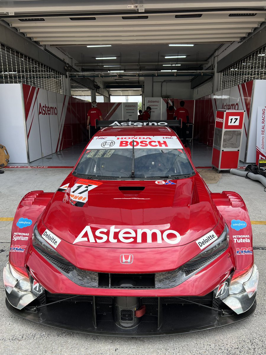 REAL_RACING's tweet image. #17号車の日
すでに少し懐かしく感じるセパン大会の写真より🚗
マシンが工場に帰ってくるまであと少し😌
富士でまた皆さんにお会いできる日まで、メカニックはメンテナンス大忙しです🛠️
Astemo CIVIC TYPE R-GT、
早く帰っておいで〜🫶
#Astemo #AstemoREALRACING #REALRACING #SUPERGT #HRC…