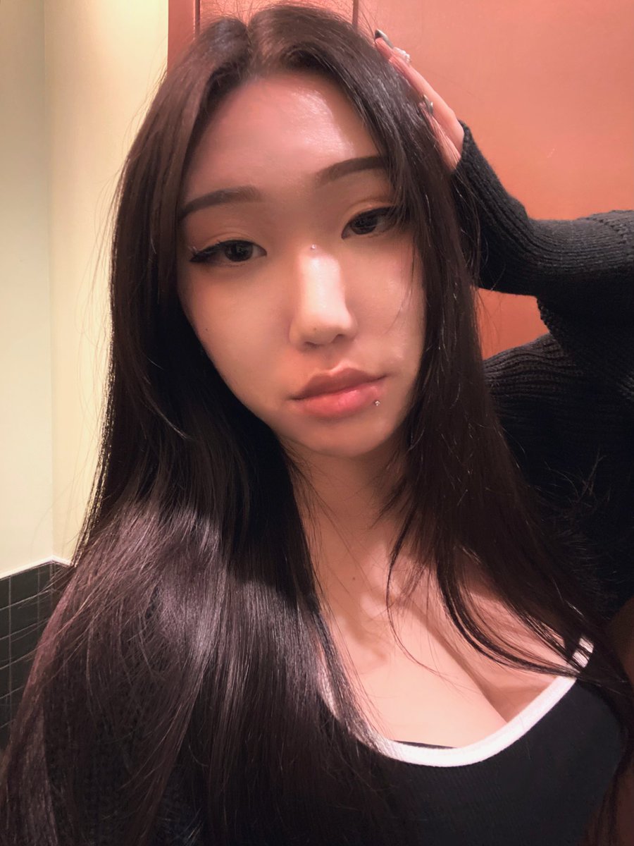 misothrow's tweet image. why is no one up