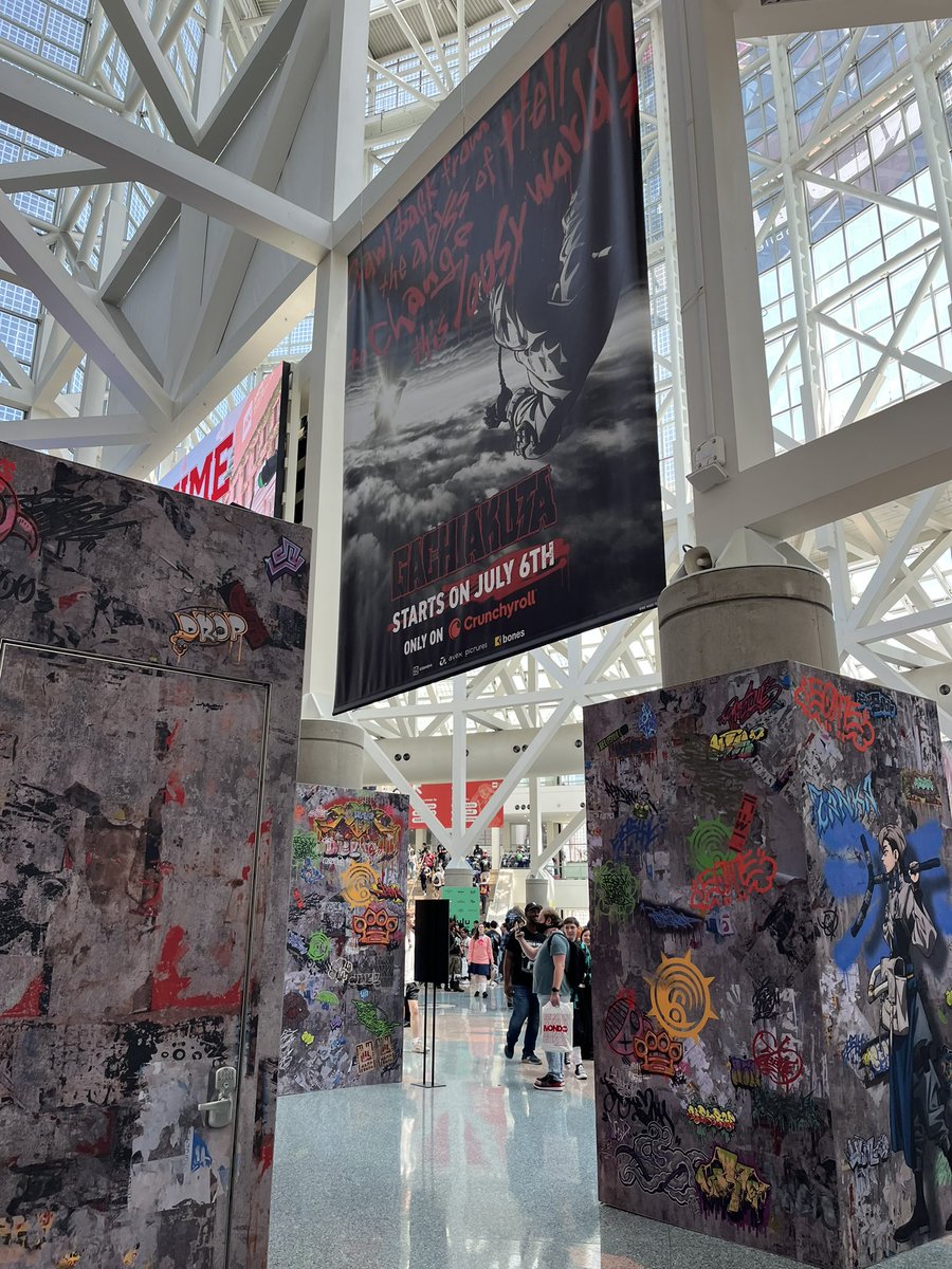 haumeow's tweet image. #kodansha_gachiakuta
i fell in love with this series through the art style. it’s become my most favorite thing in the past several years and i can’t wait to see where it goes in the future. i was so happy to be part of the action at AX2025! thank you kei urana!