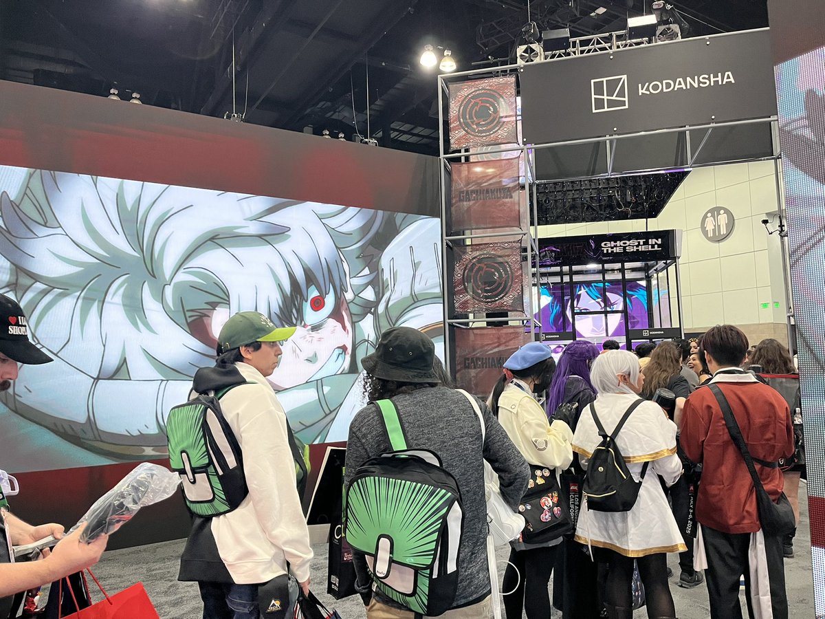 haumeow's tweet image. #kodansha_gachiakuta
i fell in love with this series through the art style. it’s become my most favorite thing in the past several years and i can’t wait to see where it goes in the future. i was so happy to be part of the action at AX2025! thank you kei urana!