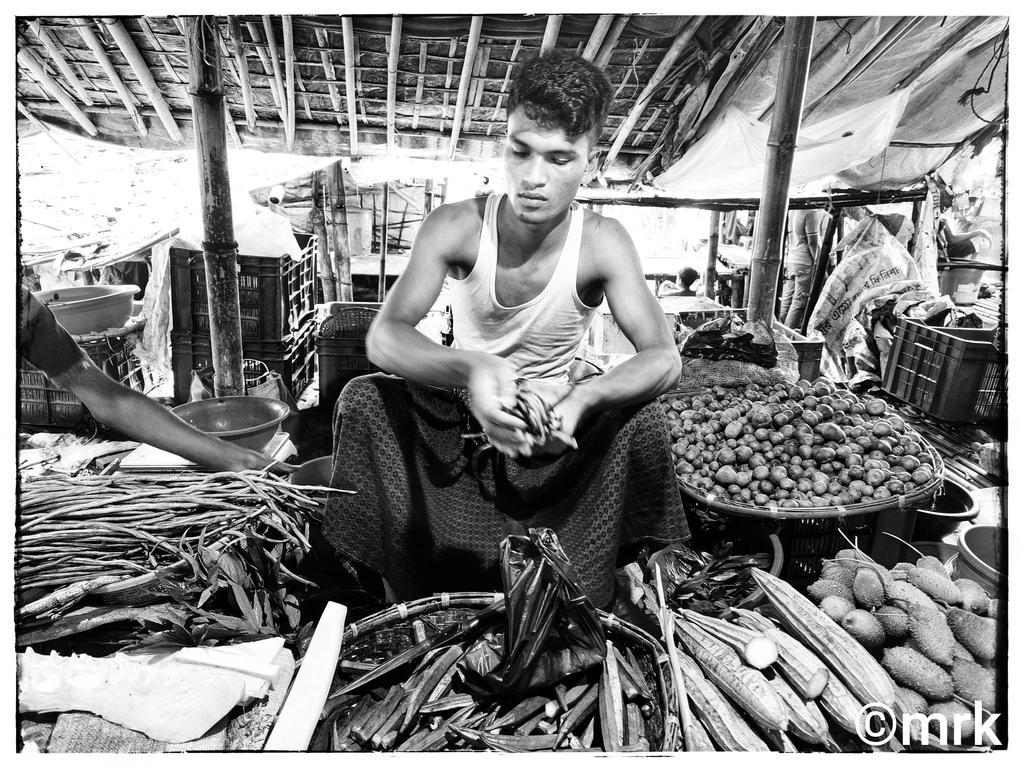 Selling commodities by a Rohingya refugee in the world's largest Refugee camp in order to support his family. 
#Rohingyalife 
#RohingyaCamp