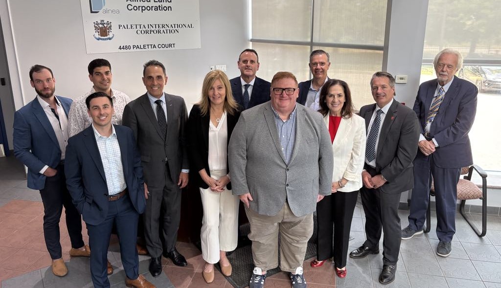 Effie_ONB's tweet image. With Associate Minister
@Graydonthempp  &amp;amp; my colleague @NatalieKPierre  
we engaged in a productive discussion with @AlineaGHI  on local development. We addressed housing challenges-planning delays, infrastructure, red tape &amp;amp; explored ways to build more homes faster. #HousingON