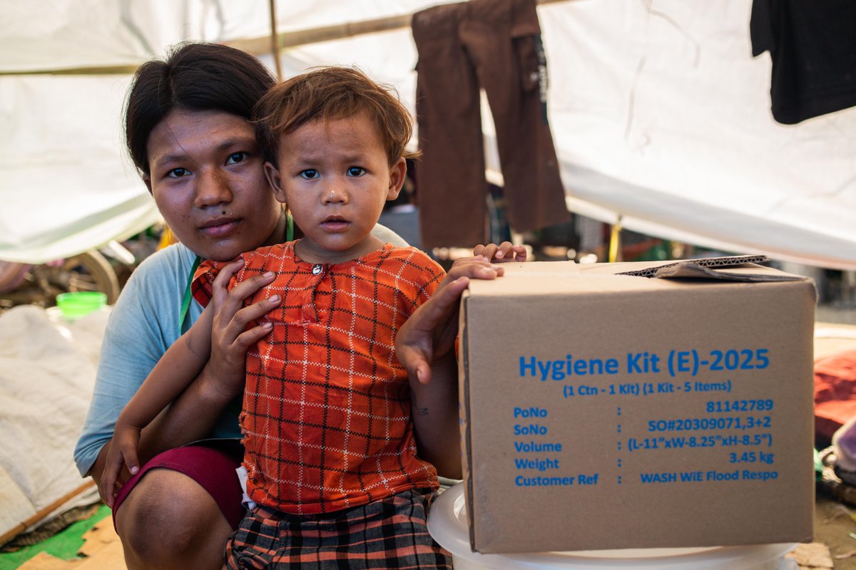 ECHO_Asia's tweet image. Access to safe water and good hygiene are crucial after a disaster.
In Myanmar, @UNICEF, with support from the EU, continues to provide clean water and sanitation facilities to families affected by the earthquake in March.