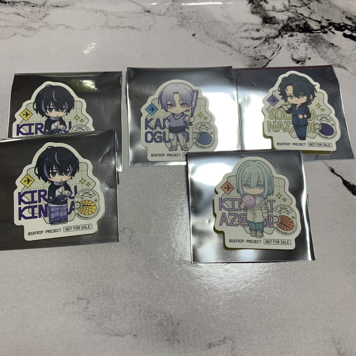 8i_c0's tweet photo. 18TRIP エイトリ ラウンドワン ラウワン ダイカットステッカー 交換 

譲：季肋 可不可 夜鷹 幾成
求：太緒 あく太

郵送 明日夕方頃大阪梅田手渡し◎

出先のためID無し
検索からでもお気軽にお声かけください🙇🏻‍♀️ https://t.co/7Pd3OITQRE