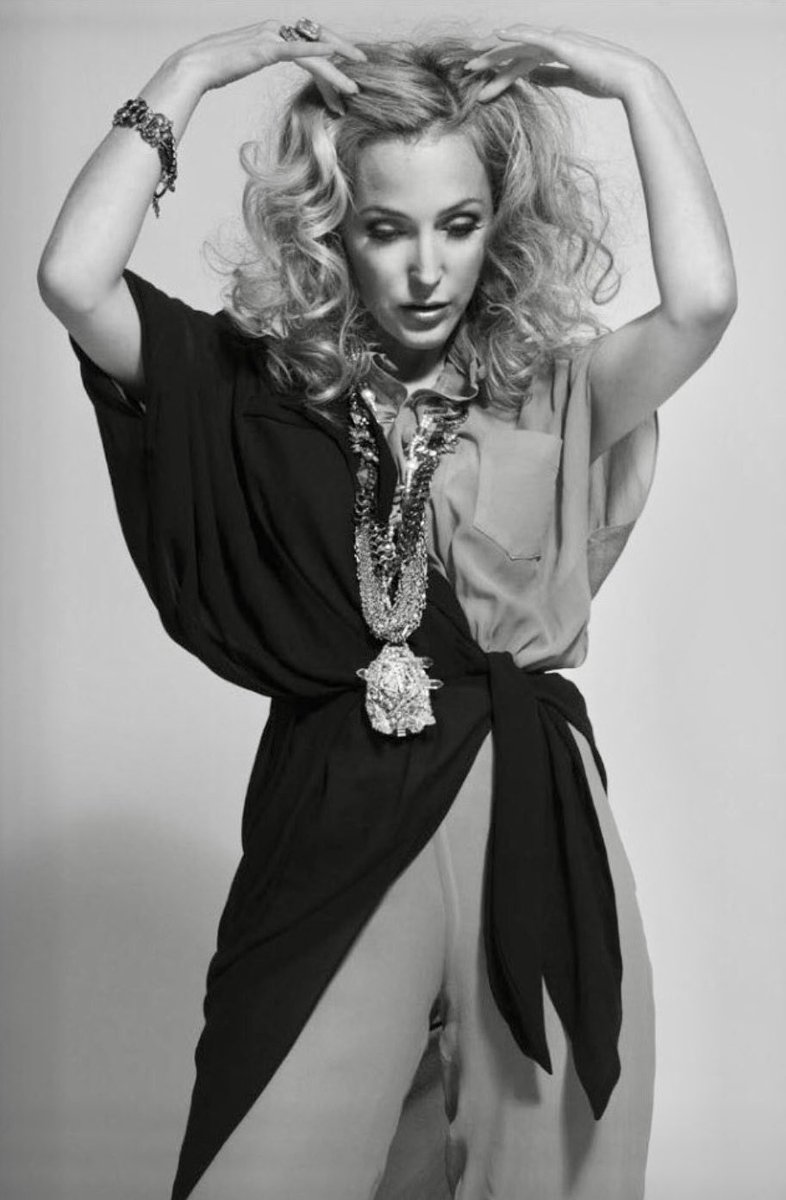 Gillian Anderson