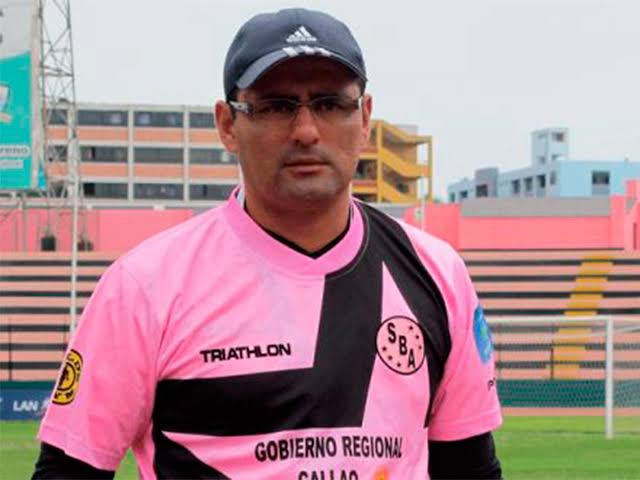 Como DT de <a href="/sportboys/">Club Sport Boys Association</a>

2012
PJ 10 PG 1 PE 3 PP 6
PTS 6 
Efectividad 20%

2013
PJ 11 PG 6 PE 3 PP 2
PTS 21 
Efectividad 63.6%