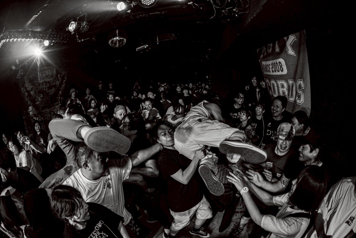 Milestone for 10 years (@mf10y) on Twitter photo ②
2025/7/13(日)
岐阜 柳ヶ瀬ants
MARIO2BLOCK presents
【Extream days 10】
Milestone for 10 years "Don't Look Back Tour 2024-2025" EXTRA NIGHT
CODE AXE "The Cave" Release Tour
THANKS : <a href="/BlockMario2/">MARIO2BLOCK</a>
PHOTO 📸 <a href="/k_akn35/">アカネ akane</a>
-------------------------------------
<a href="/mf10y/">Milestone for 10 years</a> ②
2025/7/13(日)
岐阜 柳ヶ瀬ants
MARIO2BLOCK presents
【Extream days 10】
Milestone for 10 years "Don't Look Back Tour 2024-2025" EXTRA NIGHT
CODE AXE "The Cave" Release Tour
THANKS : <a href="/BlockMario2/">MARIO2BLOCK</a>
PHOTO 📸 <a href="/k_akn35/">アカネ akane</a>
-------------------------------------
<a href="/mf10y/">Milestone for 10 years</a>