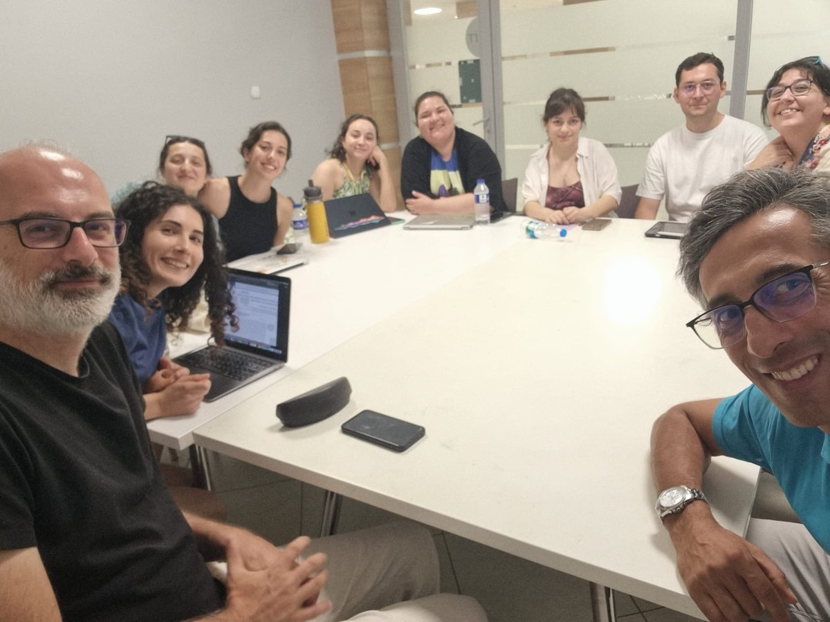 This Monday we had the pleasure of hosting Dr. Jalil Noroozi (Univ. of Vienna) in our lab for a discussion on his recent paper:
“Plant endemic diversity in the Irano-Anatolian hotspot is dramatically threatened by future climate change” (Moradi et al. 2025) 🌍🌿