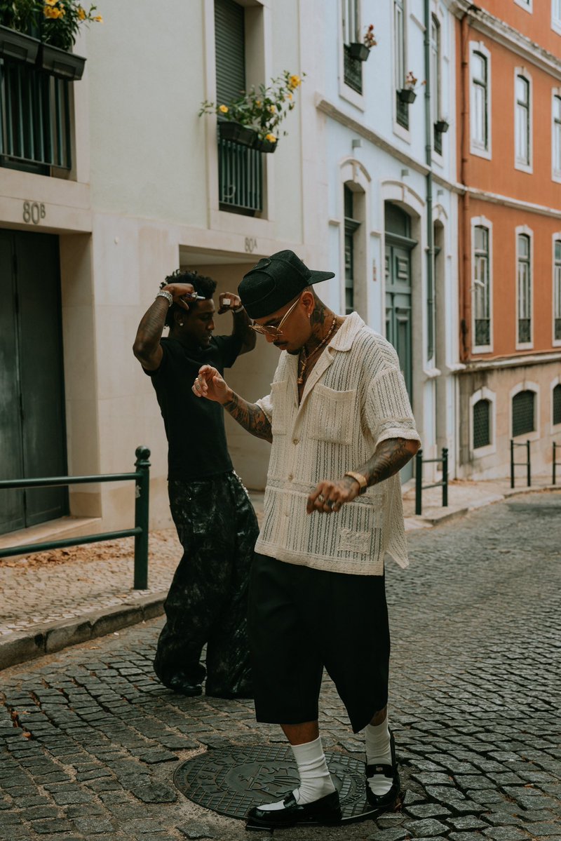PerreoTV's tweet image. Shallipopi x Rauw Alejandro - “Laho III“ 🕺
Disponible cette nuit. 👀