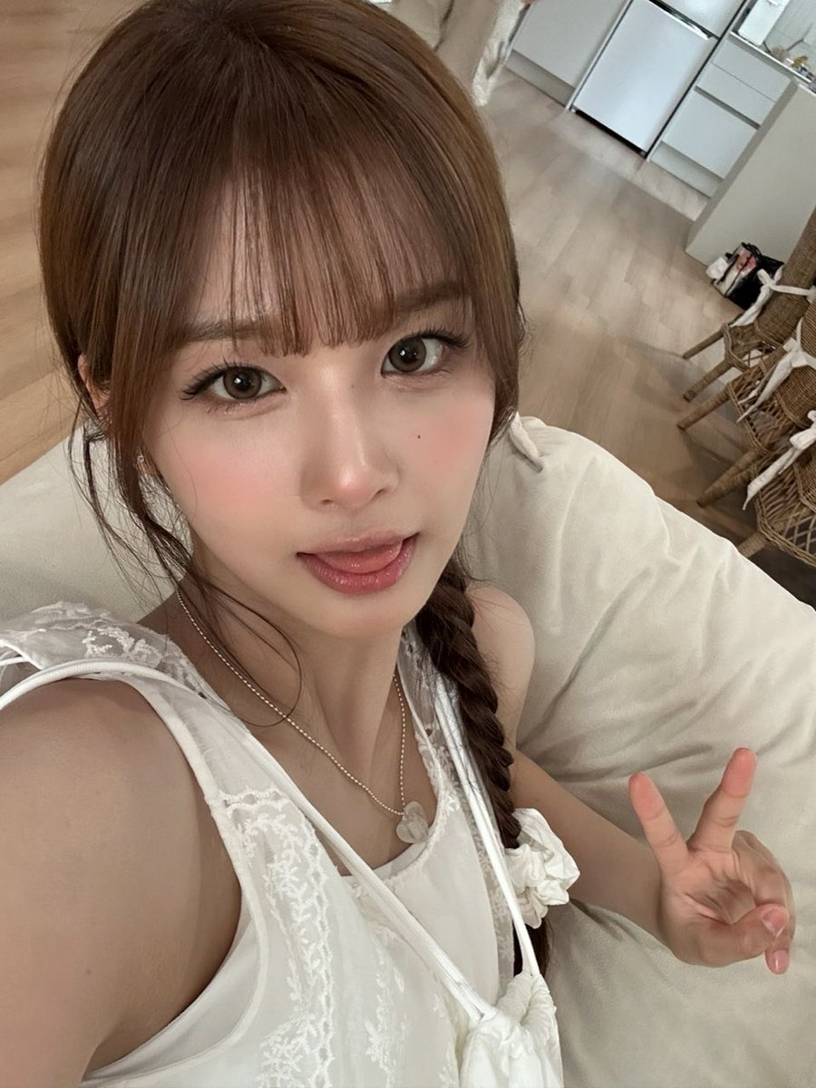 chxseles's tweet photo. ✌️💕 https://t.co/l2G0mMtkz2
