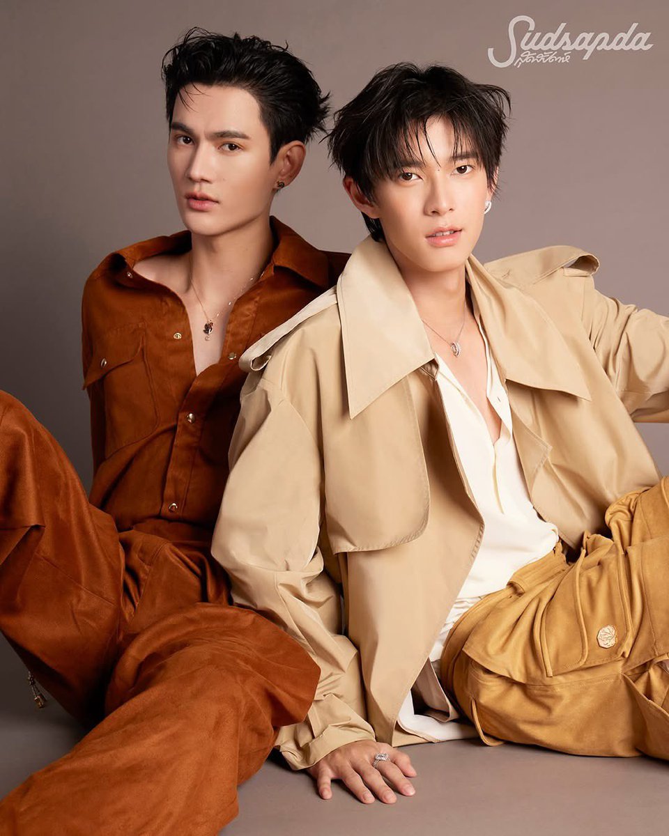 sudsapda's tweet image. #SudsapdaDigitalCover #PITBABE2 ซีรีส์ประสบความสำเร็จทั้ง 2 ซีซั่น นักแสดงก็ปัง สุดสัปดาห์ไม่พลาดขอเสิร์ฟ แฟชั่นเซ็ตปกดิจิทัล #ppoohkt #pavelphoom #พูห์พาเวล ที่มาพร้อมบทสัมภาษณ์ถึงเส้นทางกว่าจะมีวันนี้ และเป้าหมายที่ชัดเจนขึ้น
กดลิงก์ sudsapda.com/issue/335677.h…