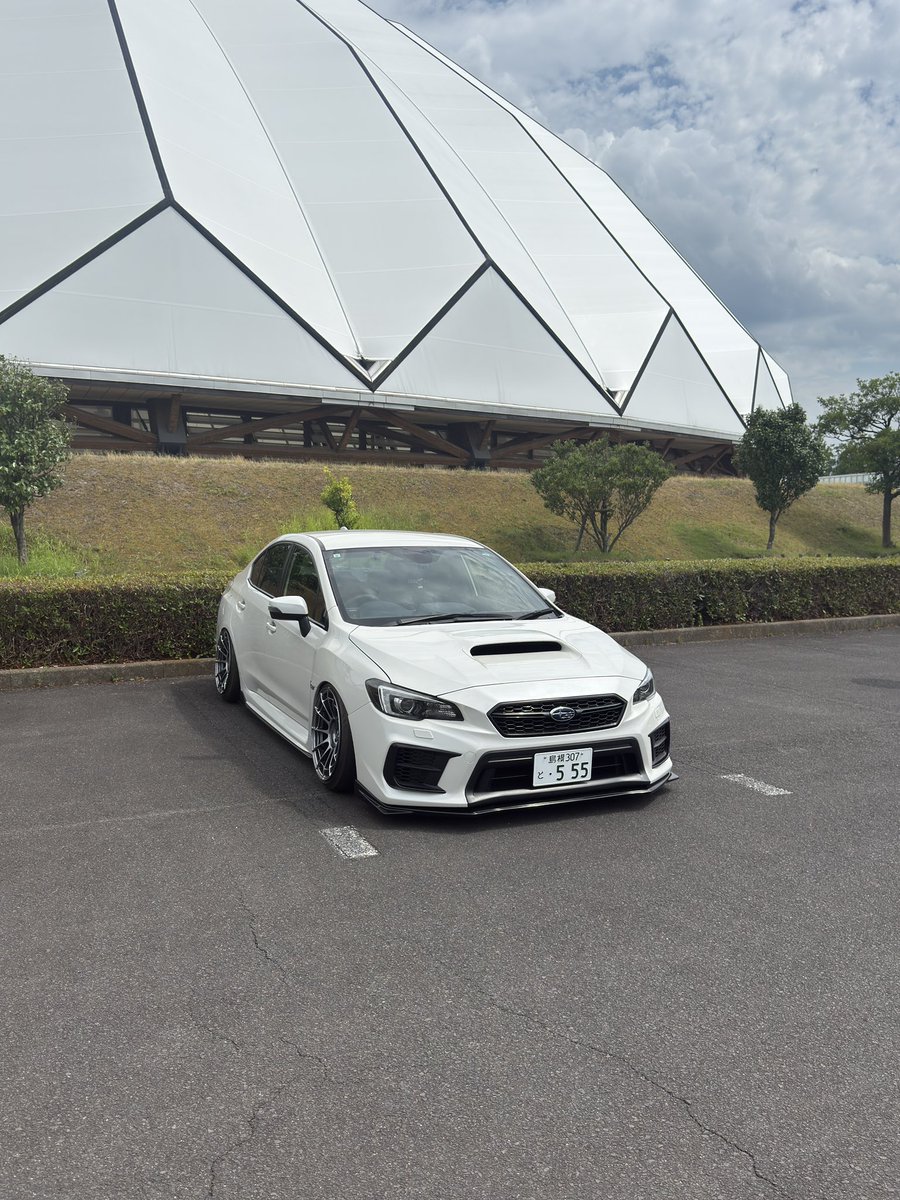 waka_wrx_555's tweet photo. アッパー無理で結局タイヤ館にお願いした！
アライメントも取り直したしこれで干渉しないはず🙄 https://t.co/YBwNXngUJ3