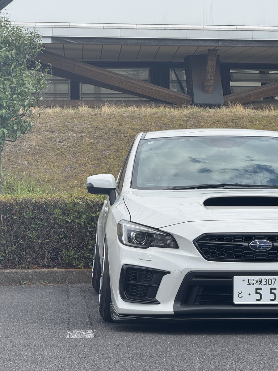 waka_wrx_555's tweet photo. アッパー無理で結局タイヤ館にお願いした！
アライメントも取り直したしこれで干渉しないはず🙄 https://t.co/YBwNXngUJ3