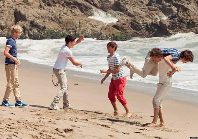 ot5hourly1d's tweet image. 