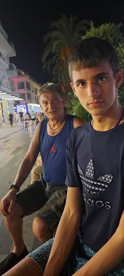 Juznapruga1's tweet image. Molim vas kao Nikolina majka da podelite objavu za mog sina. 161 na 2407 za Nikolu
