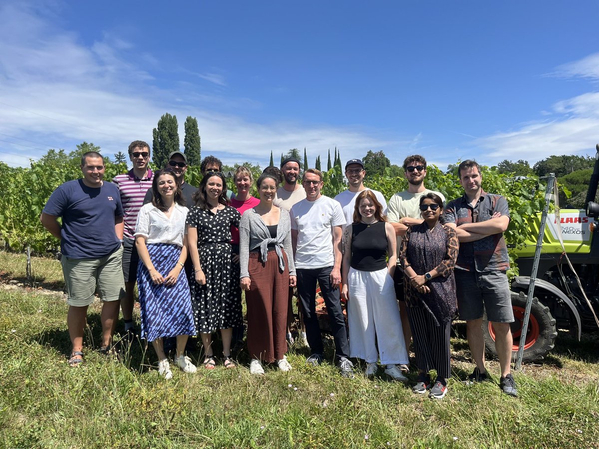 RobertFinger1's tweet image. Group picture of the Agricultural Economics and Policy Group at our 2025 retreat in the canton of Vaud (few people missing) 

More details on our work: aecp.ethz.ch