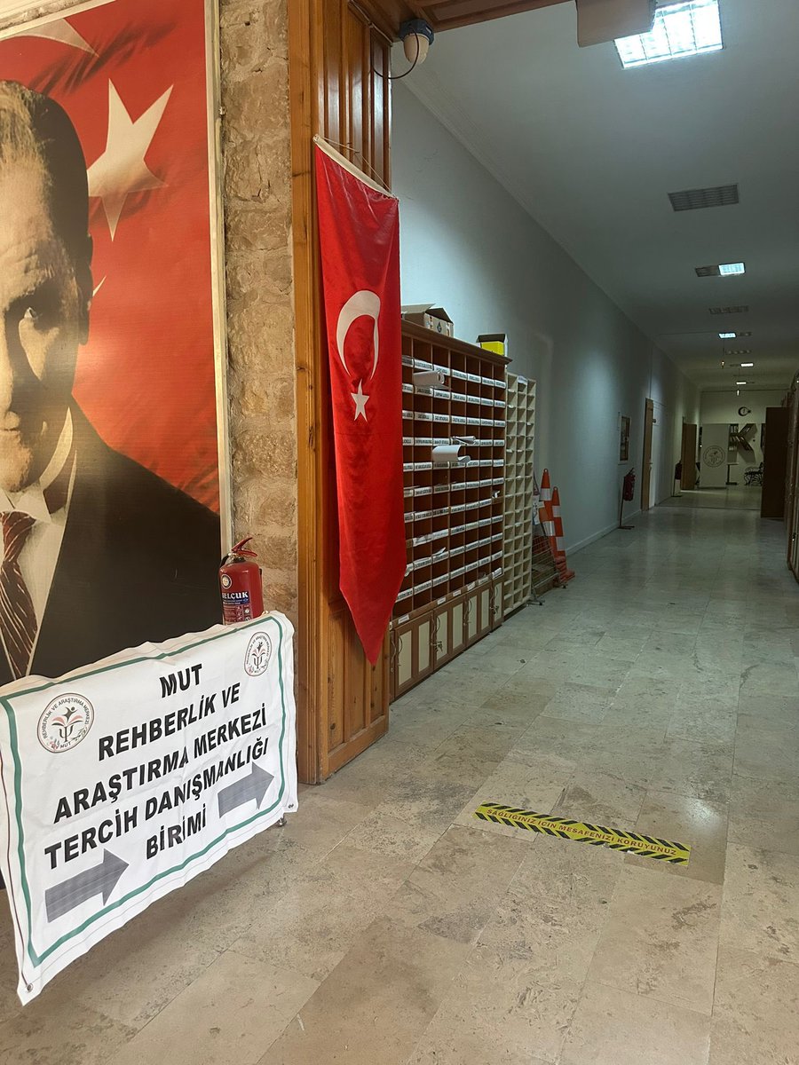 Mut Rehberlik ve Araştırma Merkezi (@mutram33) on Twitter photo TercihDanışmanlığıBirimimiz Tarihi Taşhan Kadın Üretici Pazarı ve İlçe Milli Eğitim Müdürlüğü binasında aktif olarak faaliyet göstermektedir. Danışmanlık hizmeti almak isteyen vatandaşlarımızı bekliyoruz.
<a href="/tcmeb/">Millî Eğitim Bakanlığı</a> <a href="/MebOrgm/">Özel Eğitim ve Rehberlik Hiz. Genel Müdürlüğü</a> <a href="/hasantpl01/">HASAN TOPAL</a> <a href="/MersinMEM/">Mersin İl Millî Eğitim Müdürlüğü</a> <a href="/fazilet_durmus/">Fazilet Öğretmen 🇹🇷</a> <a href="/mut_mem/">Mut İlçe MEM</a> <a href="/erddlk33/">Erdal DÖLEK 🇹🇷</a> TercihDanışmanlığıBirimimiz Tarihi Taşhan Kadın Üretici Pazarı ve İlçe Milli Eğitim Müdürlüğü binasında aktif olarak faaliyet göstermektedir. Danışmanlık hizmeti almak isteyen vatandaşlarımızı bekliyoruz.
<a href="/tcmeb/">Millî Eğitim Bakanlığı</a> <a href="/MebOrgm/">Özel Eğitim ve Rehberlik Hiz. Genel Müdürlüğü</a> <a href="/hasantpl01/">HASAN TOPAL</a> <a href="/MersinMEM/">Mersin İl Millî Eğitim Müdürlüğü</a> <a href="/fazilet_durmus/">Fazilet Öğretmen 🇹🇷</a> <a href="/mut_mem/">Mut İlçe MEM</a> <a href="/erddlk33/">Erdal DÖLEK 🇹🇷</a>